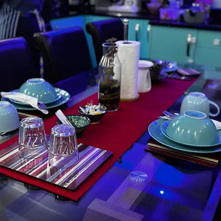 Bed & Breakfast Kayumba Ltd Leeds (West Yorkshire)