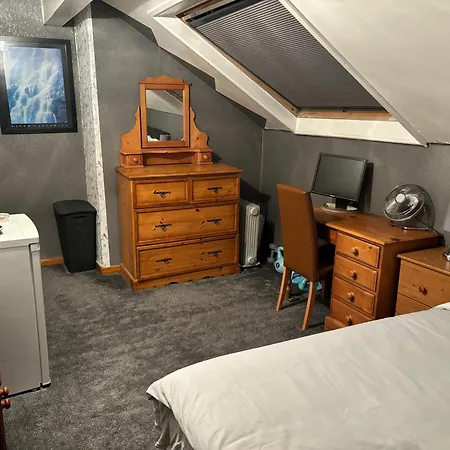 Kayumba Ltd 3*