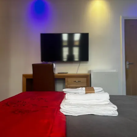 Kayumba Ltd Bed & Breakfast Leeds (West Yorkshire)