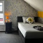 Bed & Breakfast Kayumba Ltd
