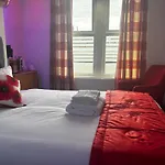 Bed & Breakfast Kayumba Ltd 3*