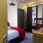 Bed & Breakfast Kayumba Ltd Leeds (West Yorkshire)