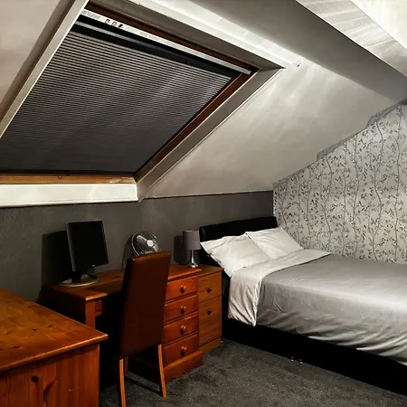 Bed & Breakfast Kayumba Ltd