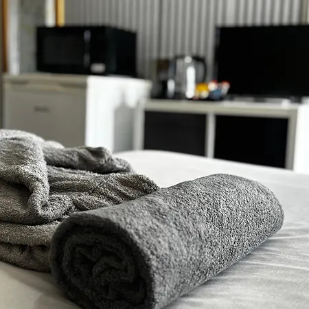 Bed & Breakfast Kayumba Ltd *