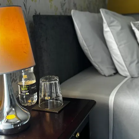 Kayumba Ltd Bed & Breakfast