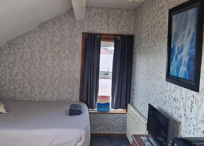 Kayumba Ltd Bed and breakfast Leeds (West Yorkshire)