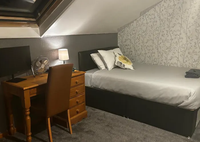 Kayumba Ltd Bed and breakfast Leeds (West Yorkshire)