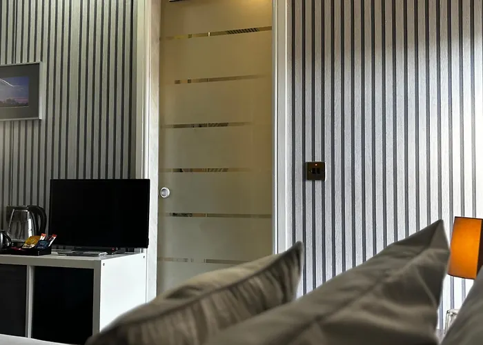 Kayumba Ltd Bed and breakfast