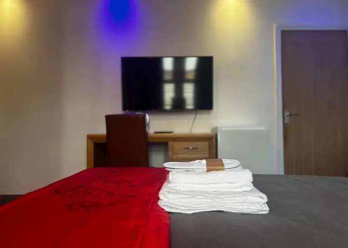 Kayumba Ltd Bed and breakfast Leeds (West Yorkshire)