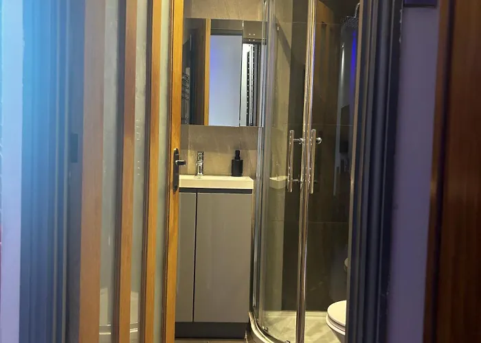 Kayumba Ltd Готель типу 